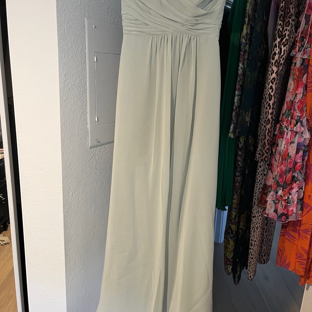 Elegant Strapless Evening Gown